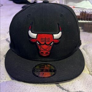 Black 59FIFTY Cap with Chicago Bulls logo